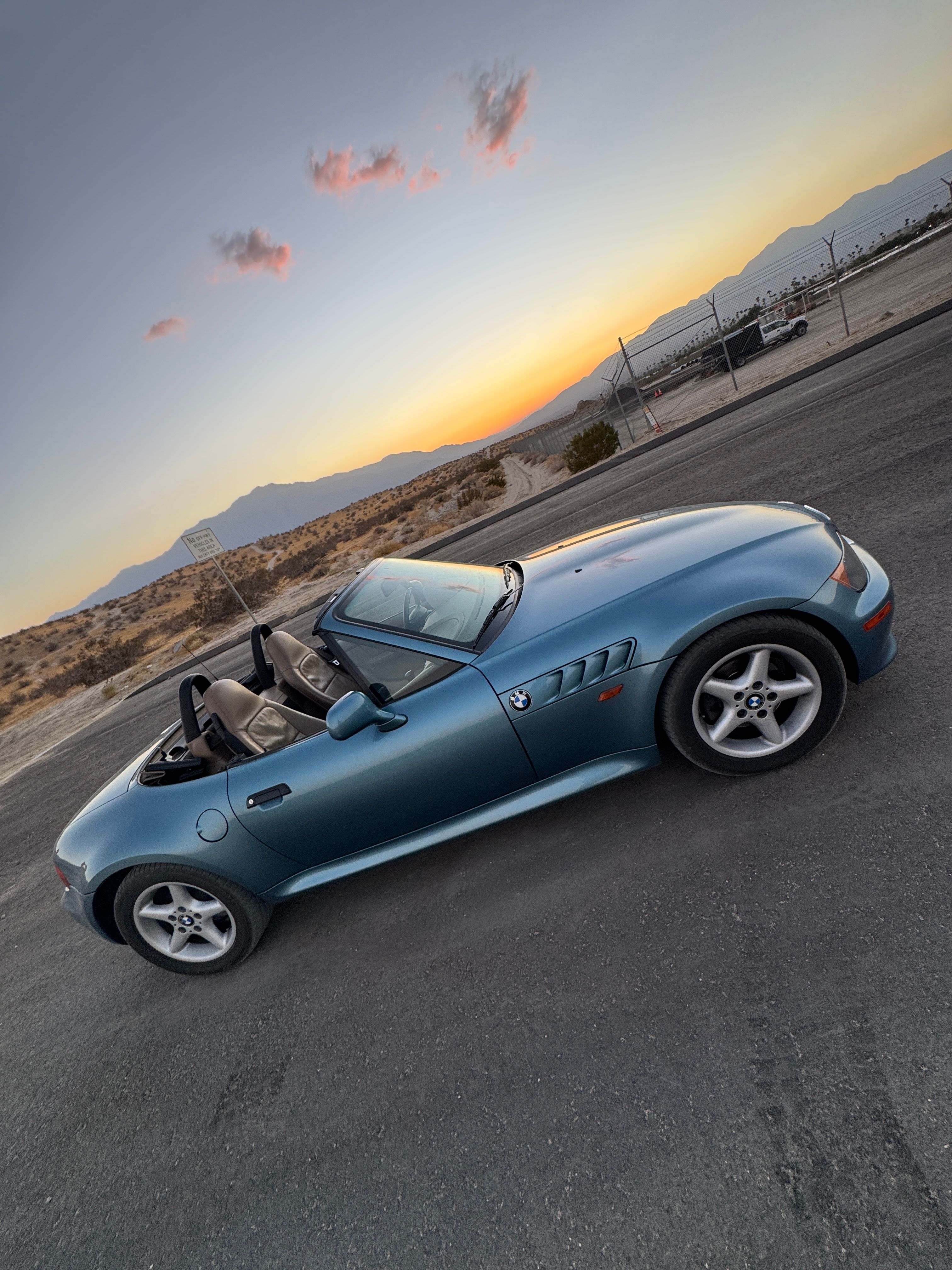 Used 1998 BMW Z3 2.8 RWD image 11