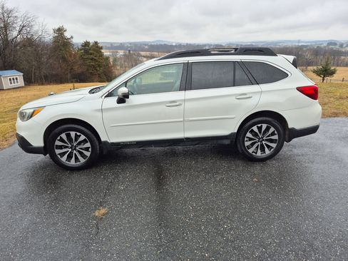 Used 2016 Subaru Outback 2.5i Limited image 5