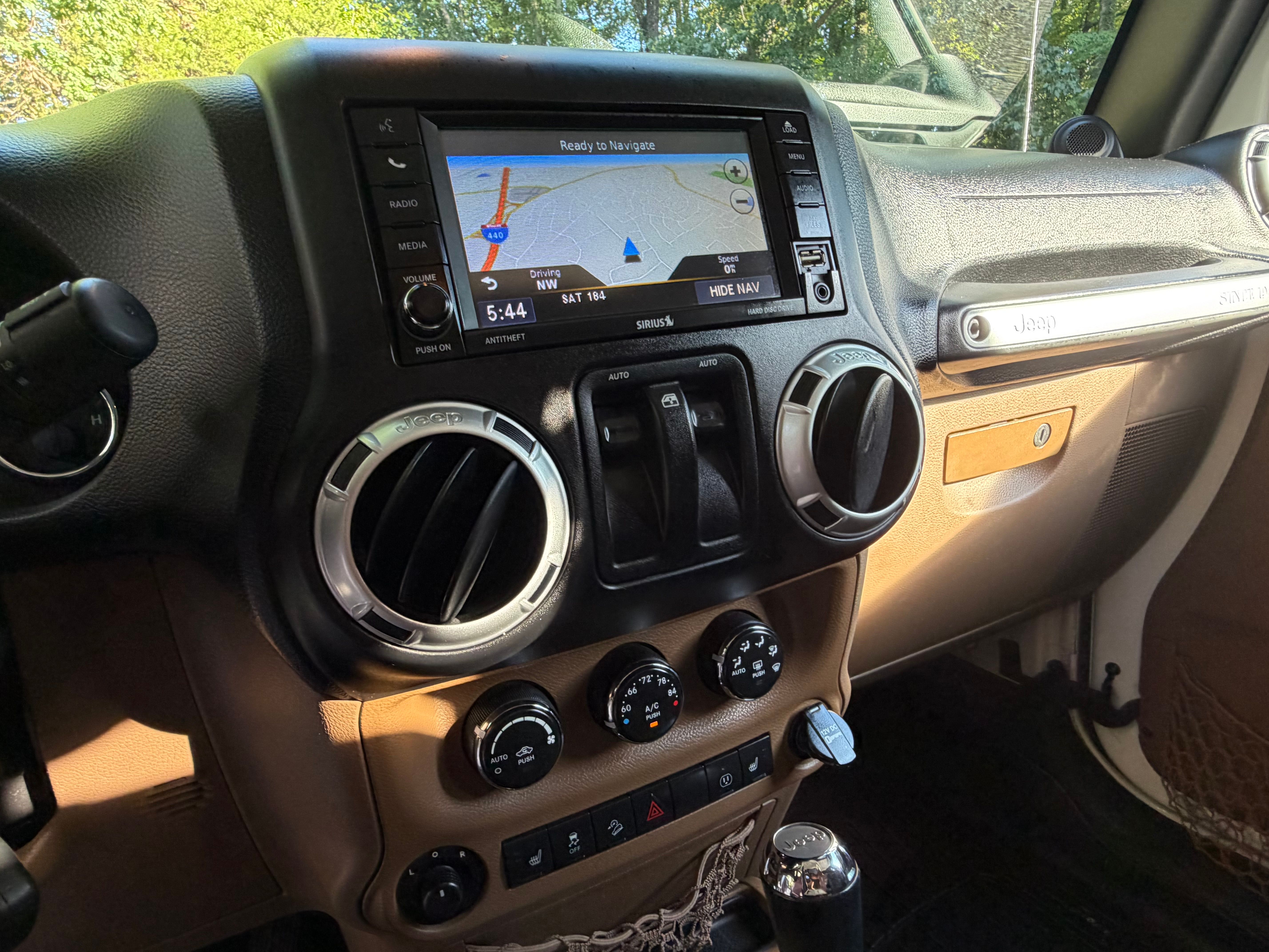 Used 2013 Jeep Wrangler Sahara w/ Connectivity Group AWD/4WD image 15