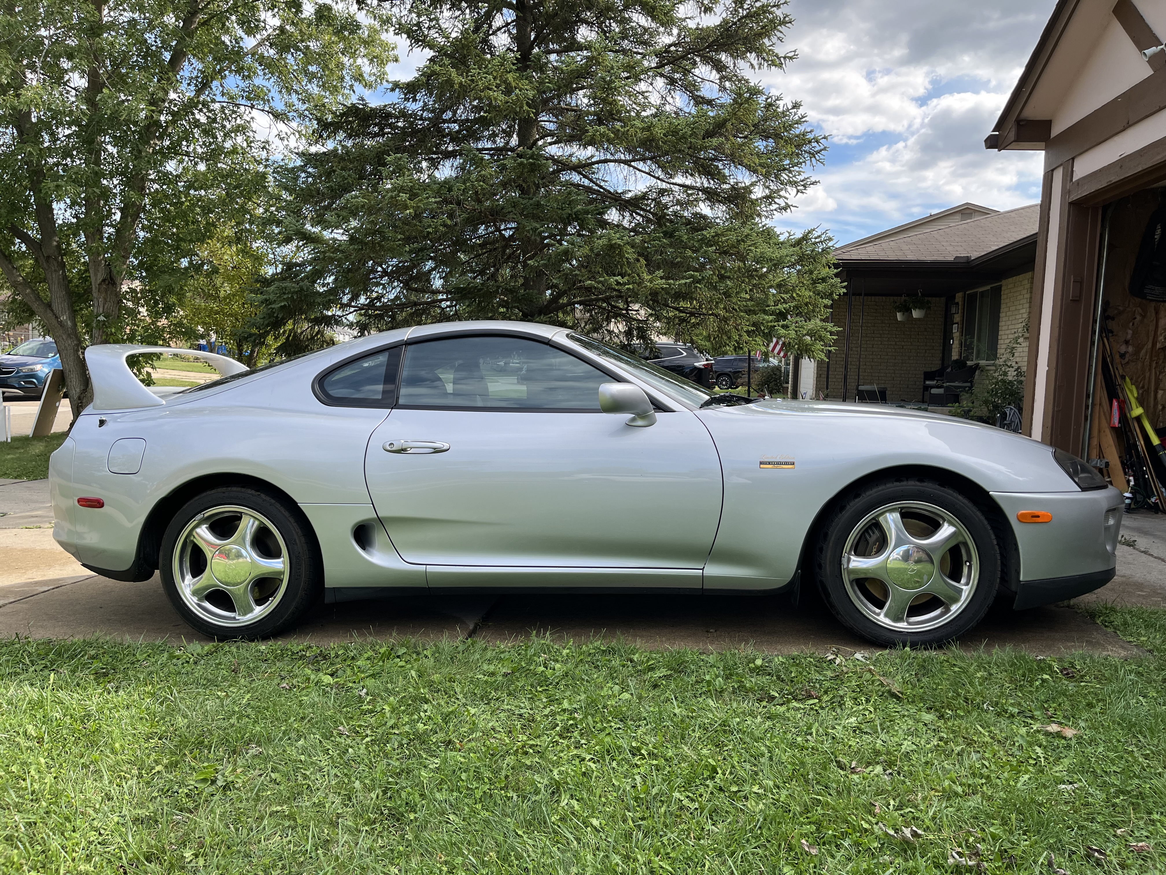 Used 1997 Toyota Supra Turbo w/ Gold Appearance Pkg RWD image 12