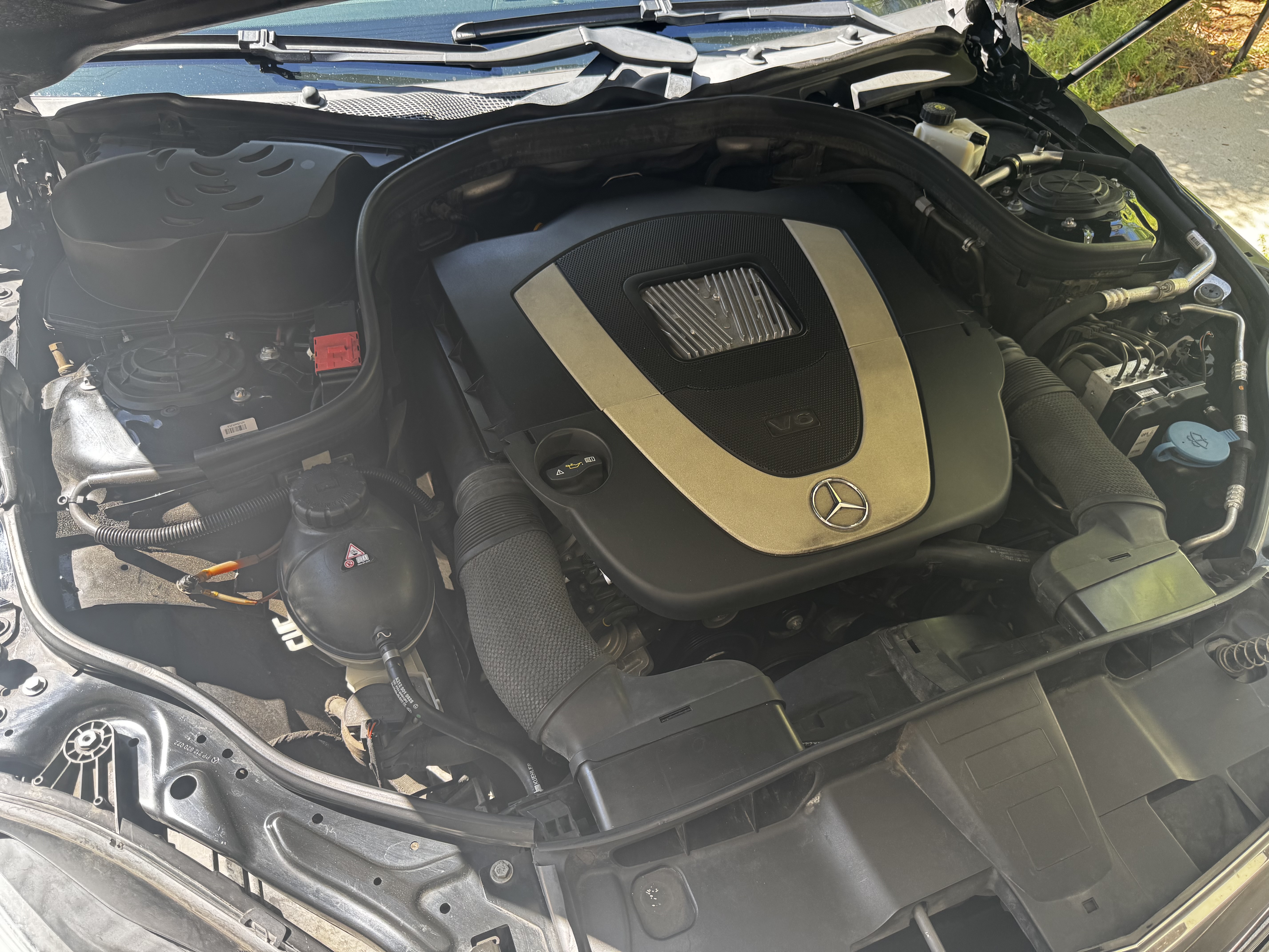Used 2010 Mercedes-Benz E 350 Sedan image 18