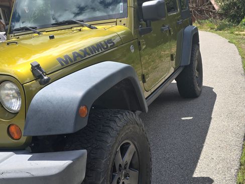 Used 2007 Jeep Wrangler Unlimited Rubicon w/ Dual Top Group image 6