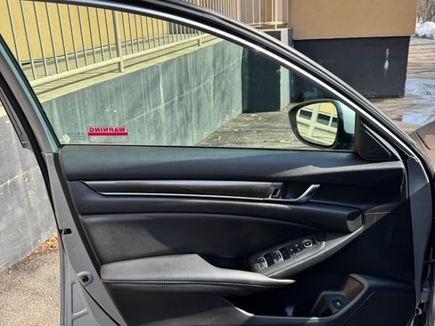 Used 2019 Honda Accord Sport image 19