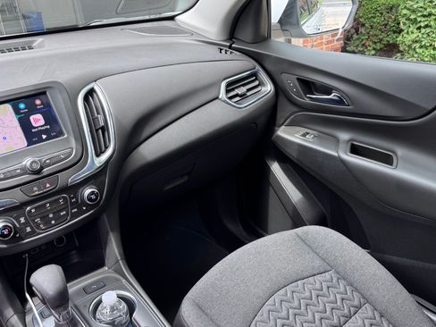 Used 2023 Chevrolet Equinox LT AWD/4WD image 9