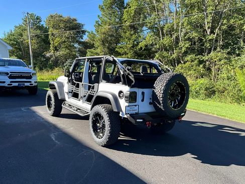 Used 2024 Jeep Wrangler Unlimited Sport image 19