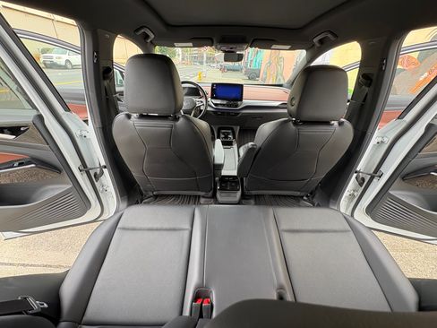 Used 2021 Volkswagen ID.4 Pro S w/ ID.4 Protection Package image 15