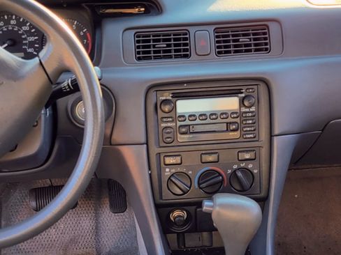 Used 2001 Toyota Camry CE image 13