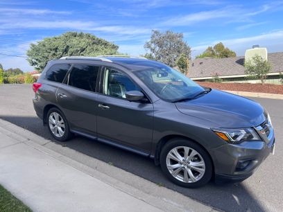 Used 2018 Nissan Pathfinder SL w/ SL Premium Package