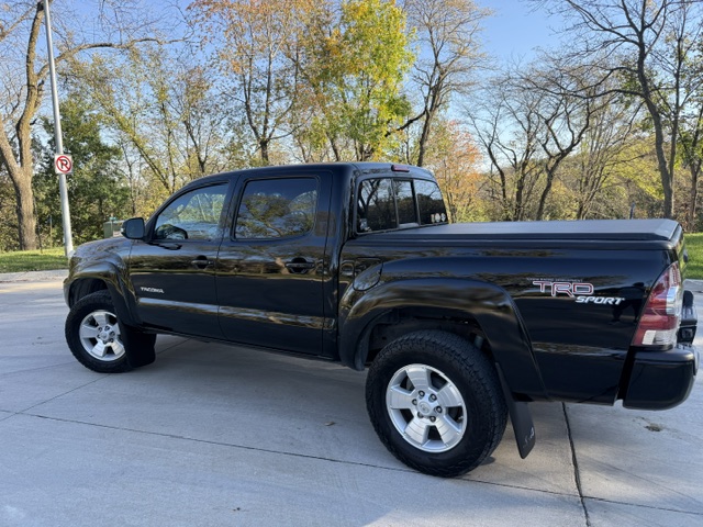 Used 2013 Toyota Tacoma 4x4 Double Cab w/ TRD Sport Pkg image 5