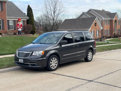 Used 2016 Chrysler Town & Country Touring