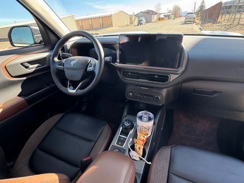 Used 2025 Ford Bronco Sport Outer Banks image 5