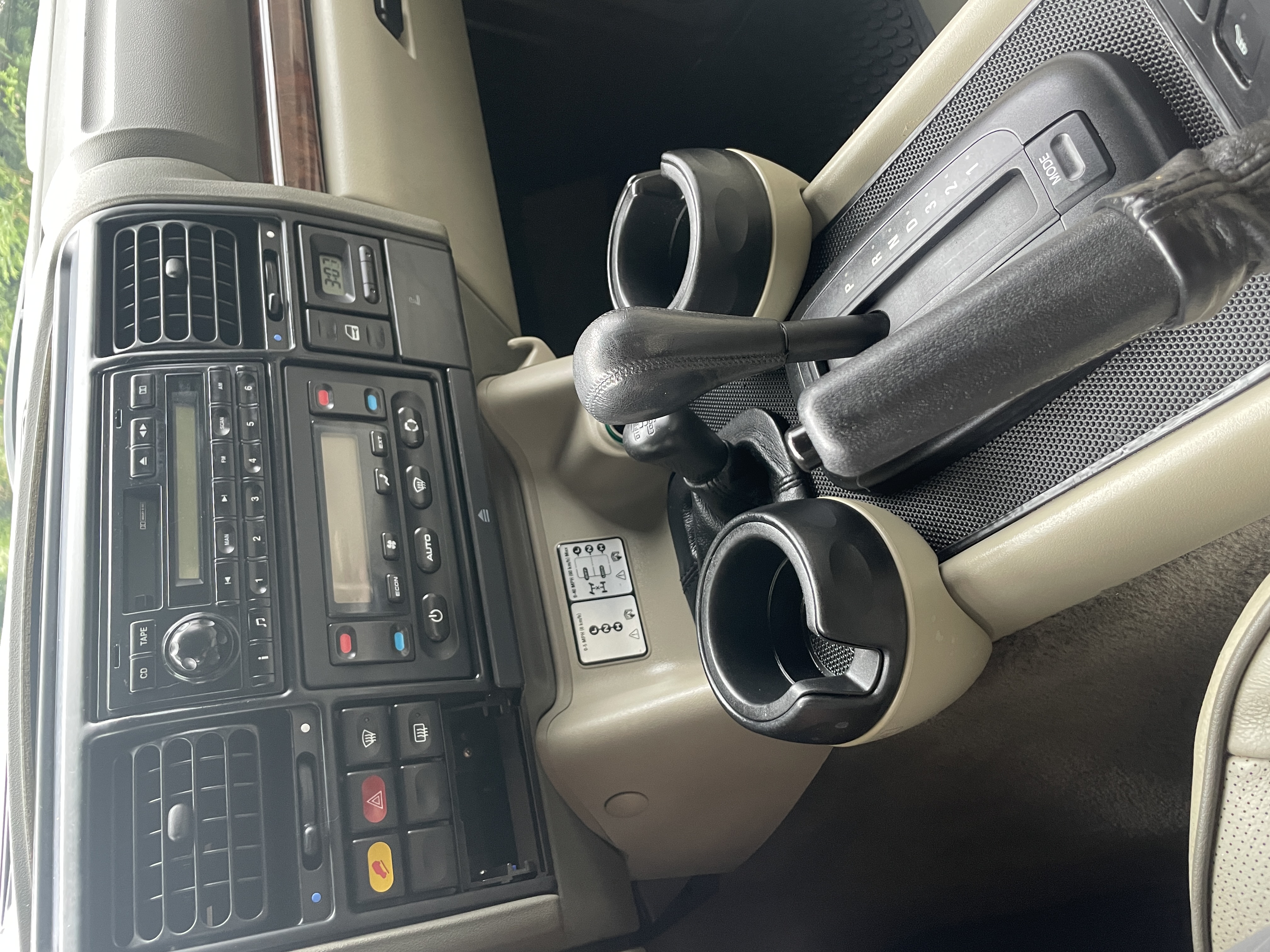 Used 2004 Land Rover Discovery SE AWD/4WD image 13