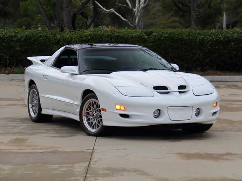 Used 2001 Pontiac Firebird Trans Am w/ SLP Firehawk Pkg image 2