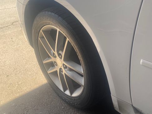 Used 2013 Chevrolet Impala LTZ FWD image 9