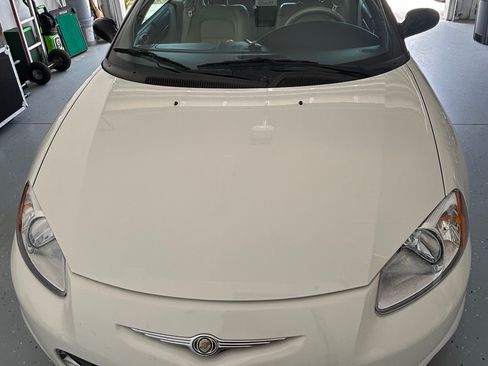 Used 2003 Chrysler Sebring Limited image 2