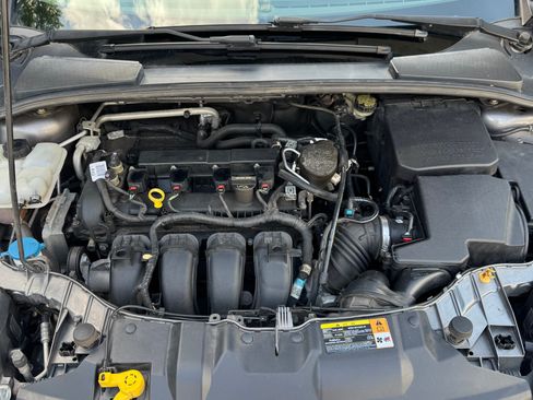 Used 2014 Ford Focus SE FWD image 9