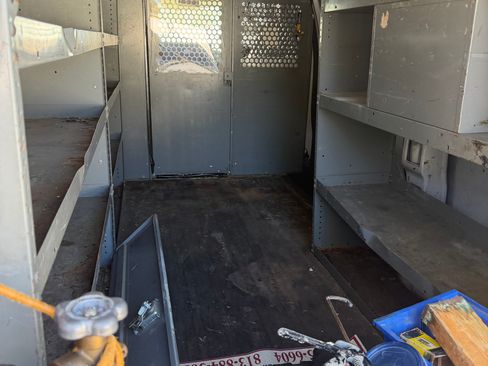 Used 2006 GMC Savana 2500 w/ Savana Pro Plus Package image 8