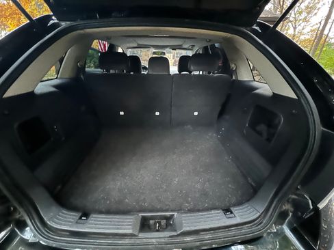 Used 2010 Ford Edge SEL image 18