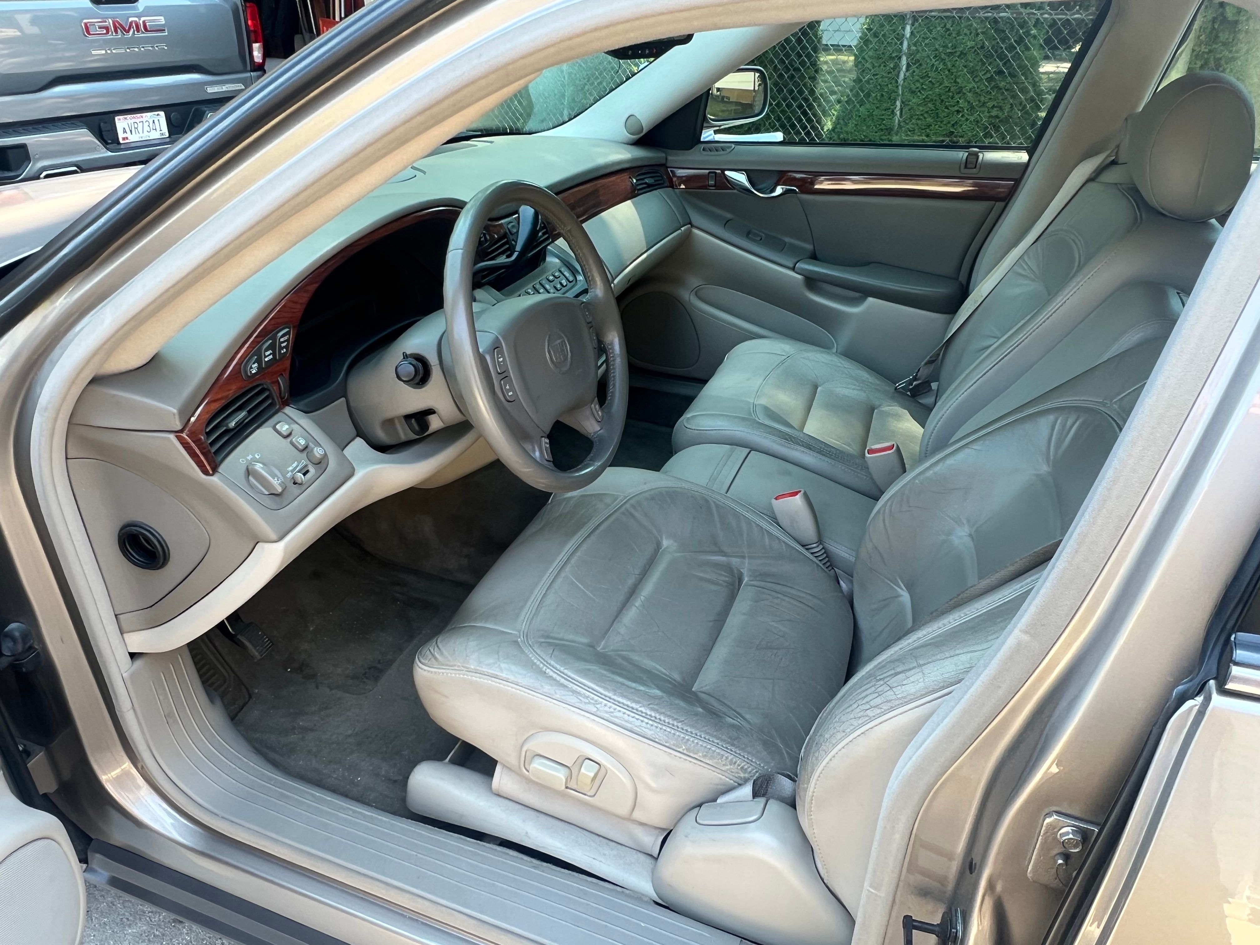 Used 2002 Cadillac De Ville FWD image 10
