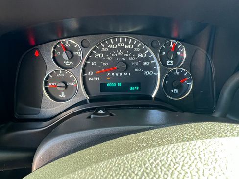 Used 2024 GMC Savana 3500 w/ Power Convenience Package image 6