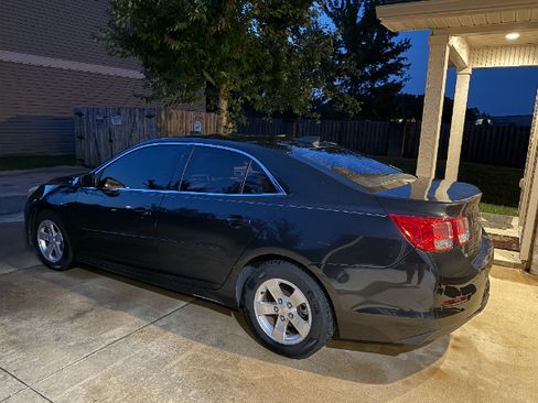 Used 2015 Chevrolet Malibu LS image 1