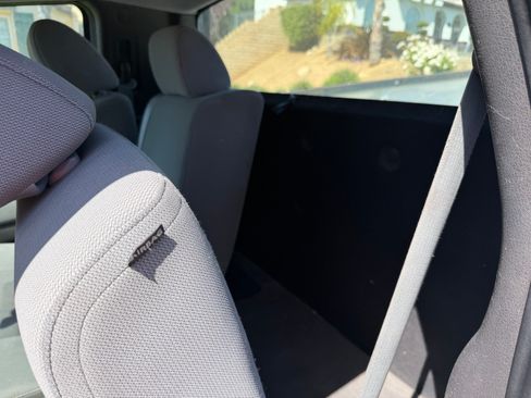 Used 2013 Ford F150 XL w/ Mid Equipment Group RWD image 10