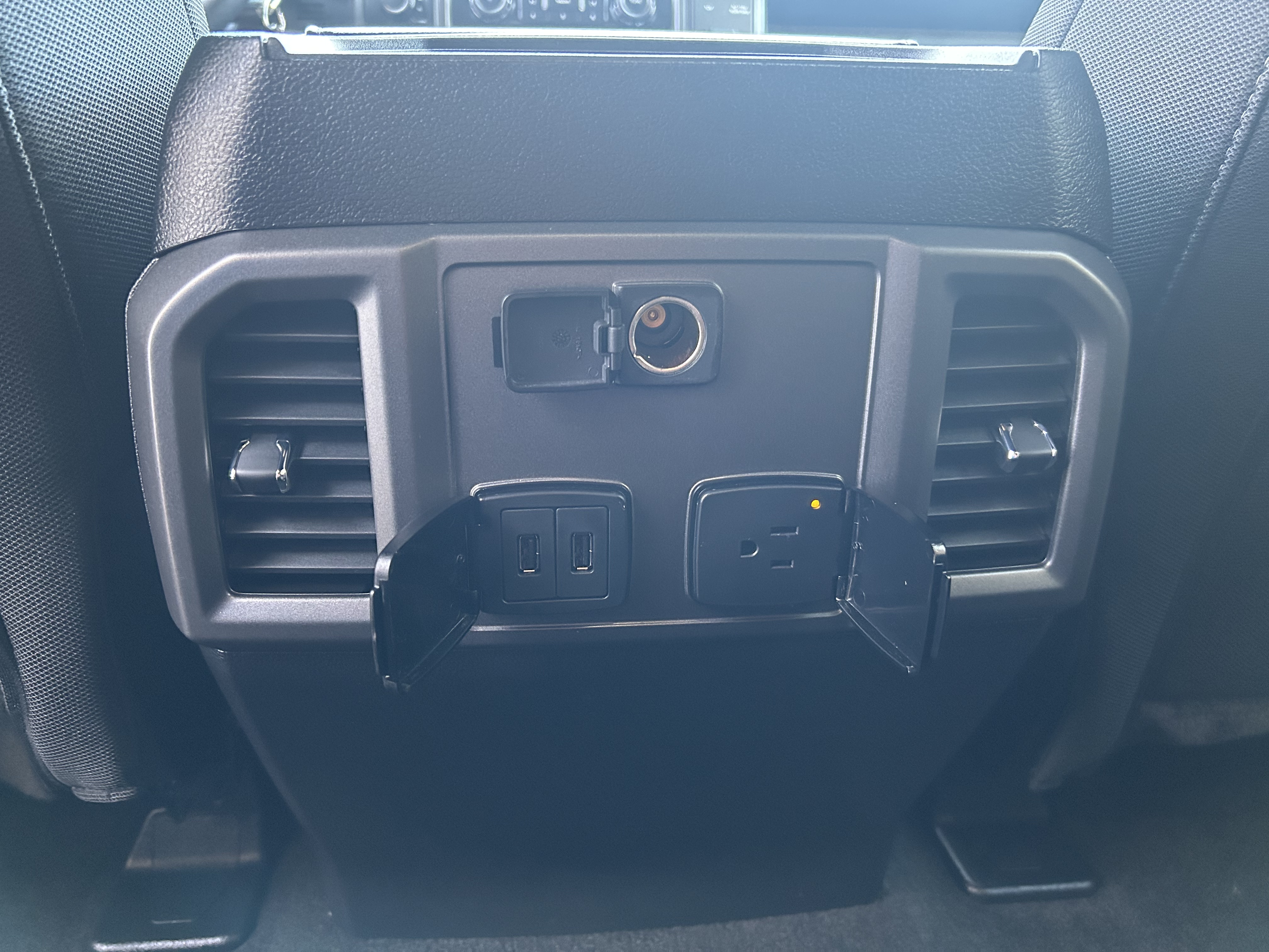 Used 2020 Ford F150 XLT w/ Equipment Group 302A Luxury AWD/4WD image 15