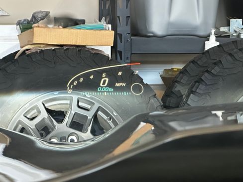 Used 2015 Chevrolet Corvette Z06 w/ 3LZ Preferred Equipment Group image 17