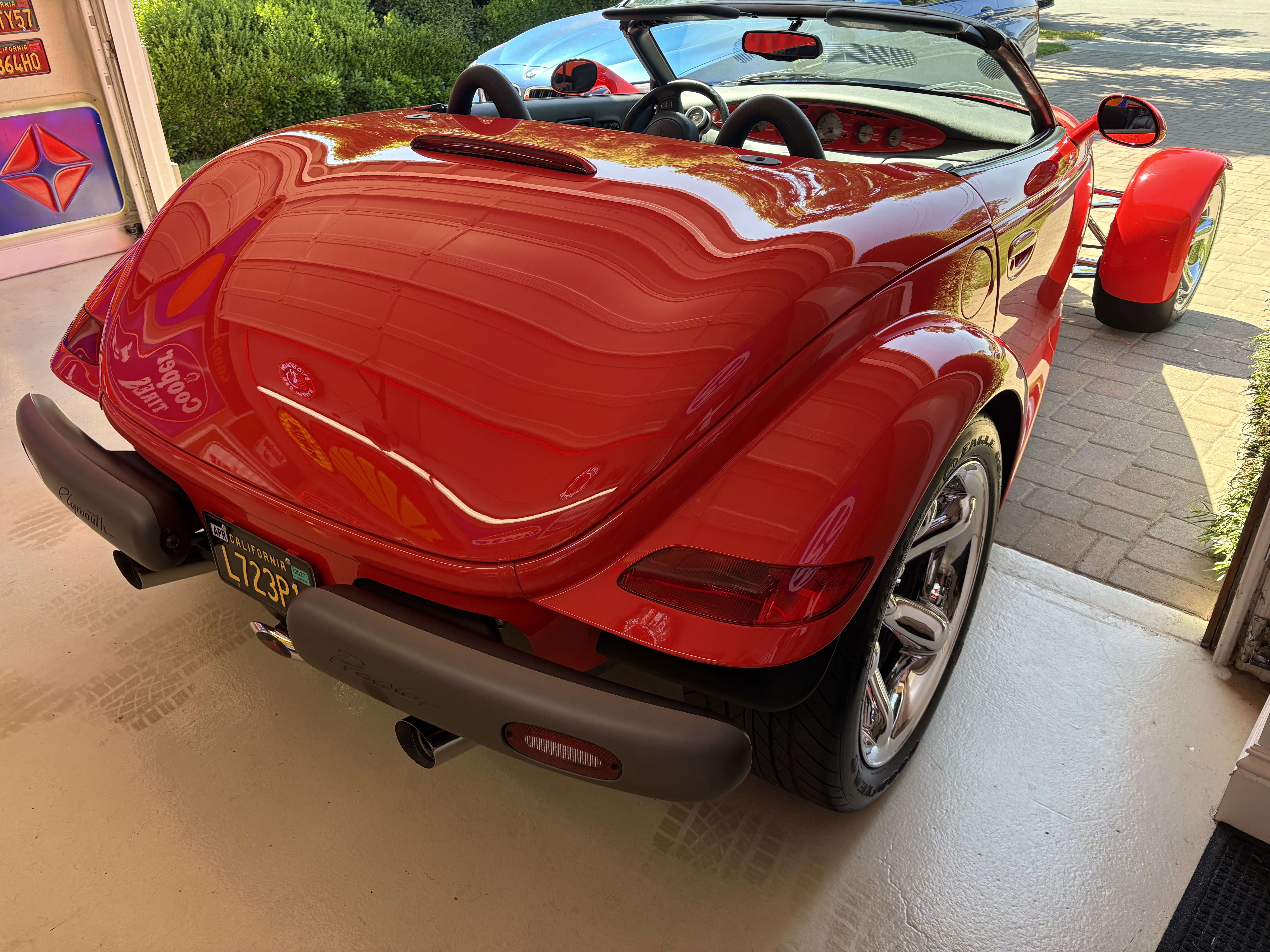 Used 1999 Plymouth Prowler RWD image 25