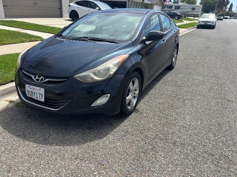 Used 2012 Hyundai Elantra GLS w/ Preferred Pkg 3 image 7