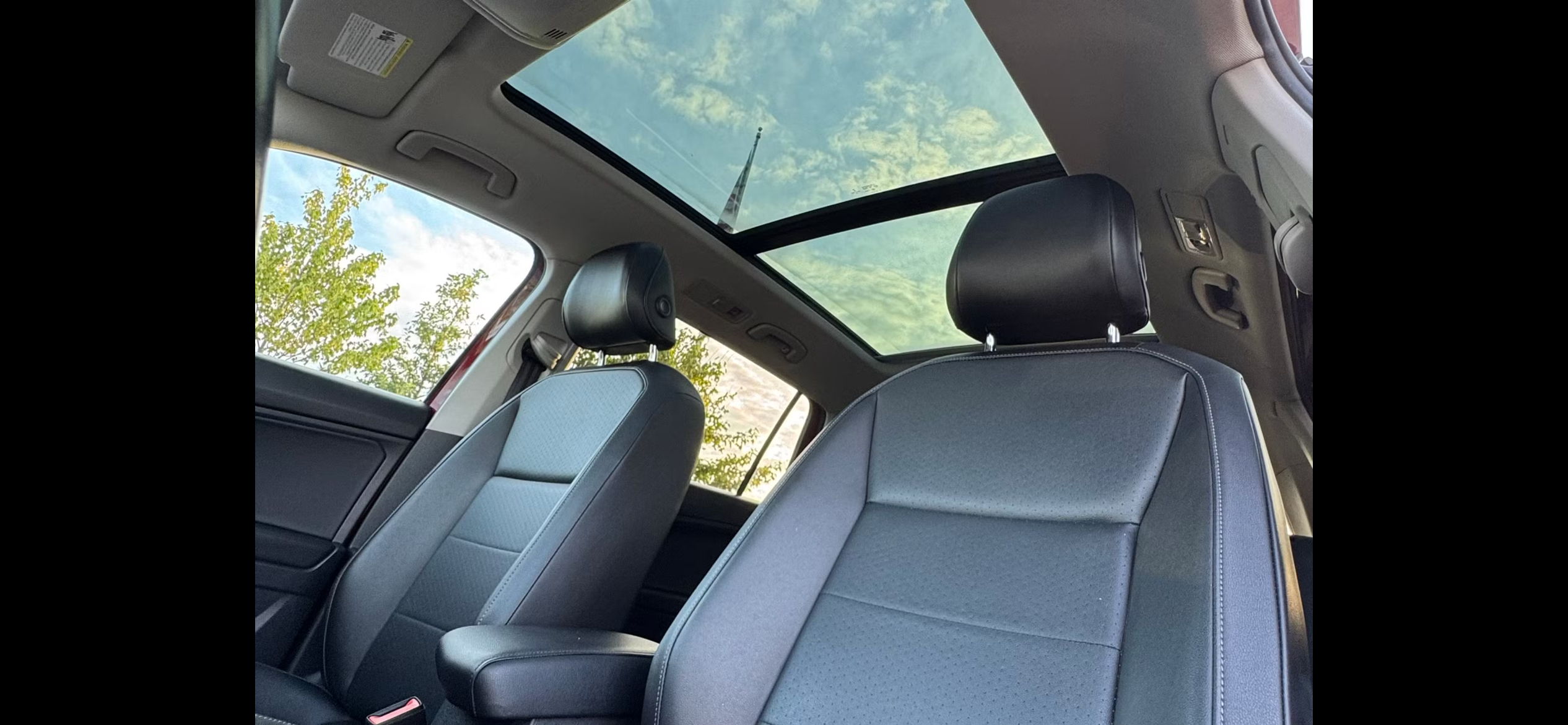 Used 2019 Volkswagen Tiguan SE w/ Panoramic Sunroof Package AWD/4WD image 8