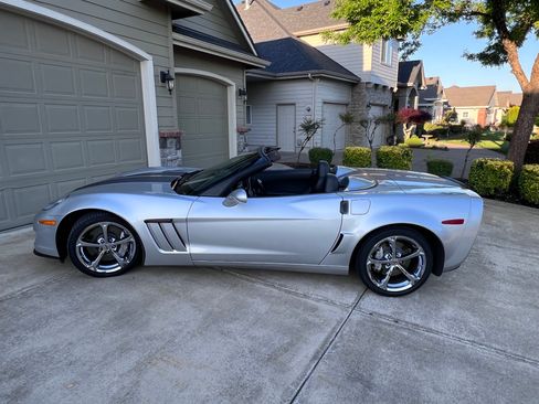 Used 2012 Chevrolet Corvette Grand Sport w/ 3LT Preferred Equipment Group RWD image 10