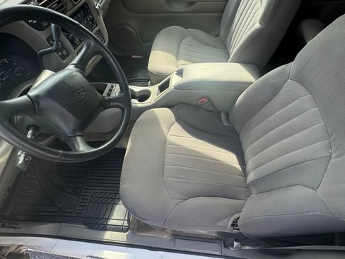 Used 2004 Chevrolet Blazer LS w/ Preferred Equipment Group image 6