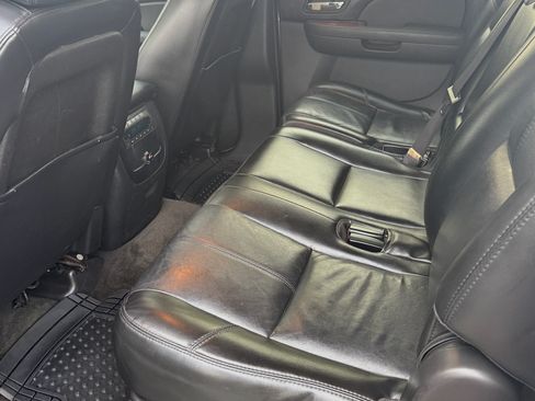 Used 2007 GMC Yukon XL SLT w/ SLT Preferred Equipment Group RWD image 11