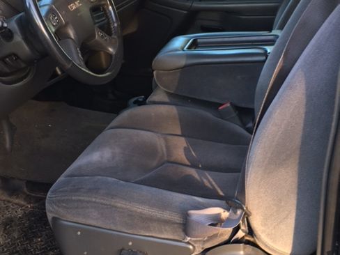 Used 2005 GMC Sierra 1500 SLE w/ Light Duty Power Package image 8