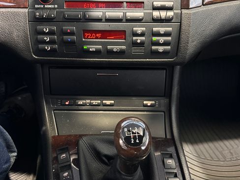 Used 2004 BMW 325Ci Convertible image 11