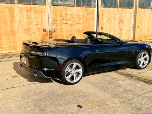 Used 2023 Chevrolet Camaro SS RWD image 2