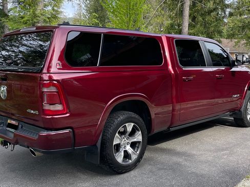 Used 2019 RAM 1500 Laramie AWD/4WD image 4