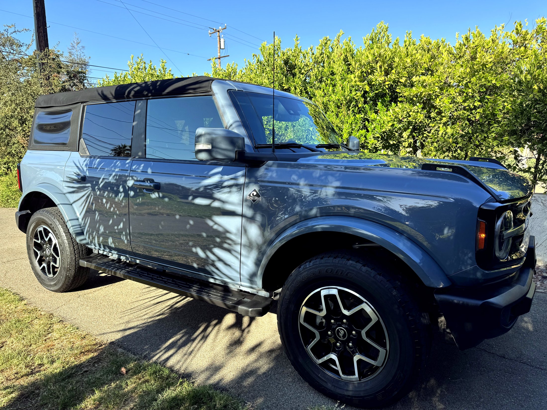Used 2023 Ford Bronco Outer Banks AWD/4WD image 2