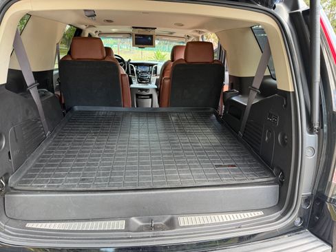 Used 2016 Cadillac Escalade Premium image 21