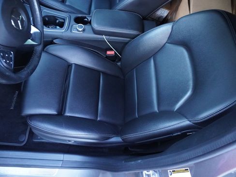 Used 2019 Mercedes-Benz GLA 250 image 17