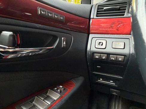 Used 2011 Lexus LS 460 L w/ Luxury Value Edition image 18