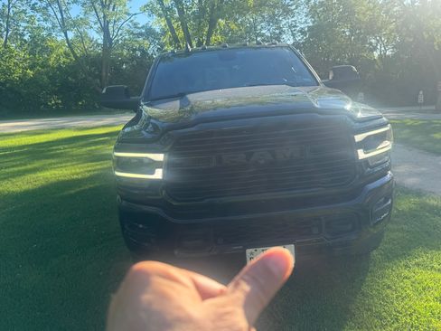 Used 2022 RAM 2500 Laramie w/ Night Edition AWD/4WD image 8