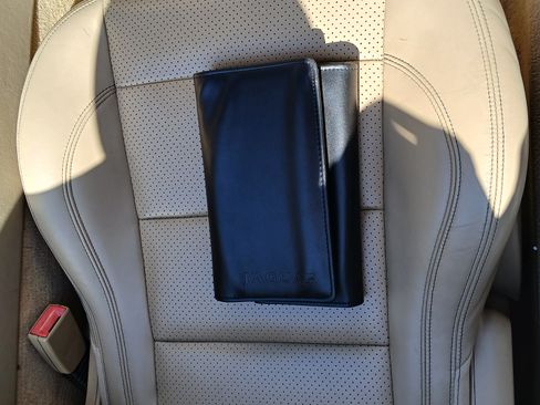 Used 2011 Jaguar XK Convertible image 21