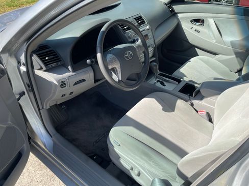 Used 2011 Toyota Camry Hybrid w/ Upgrade Pkg image 11