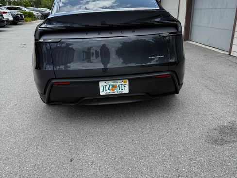 Used 2026 Tesla Model Y Long Range image 4