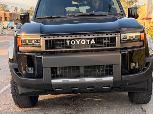 Used 2025 Toyota Land Cruiser image 5