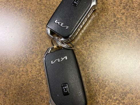 Used 2023 Kia Forte GT-Line w/ GT-Line Technology Package FWD image 11