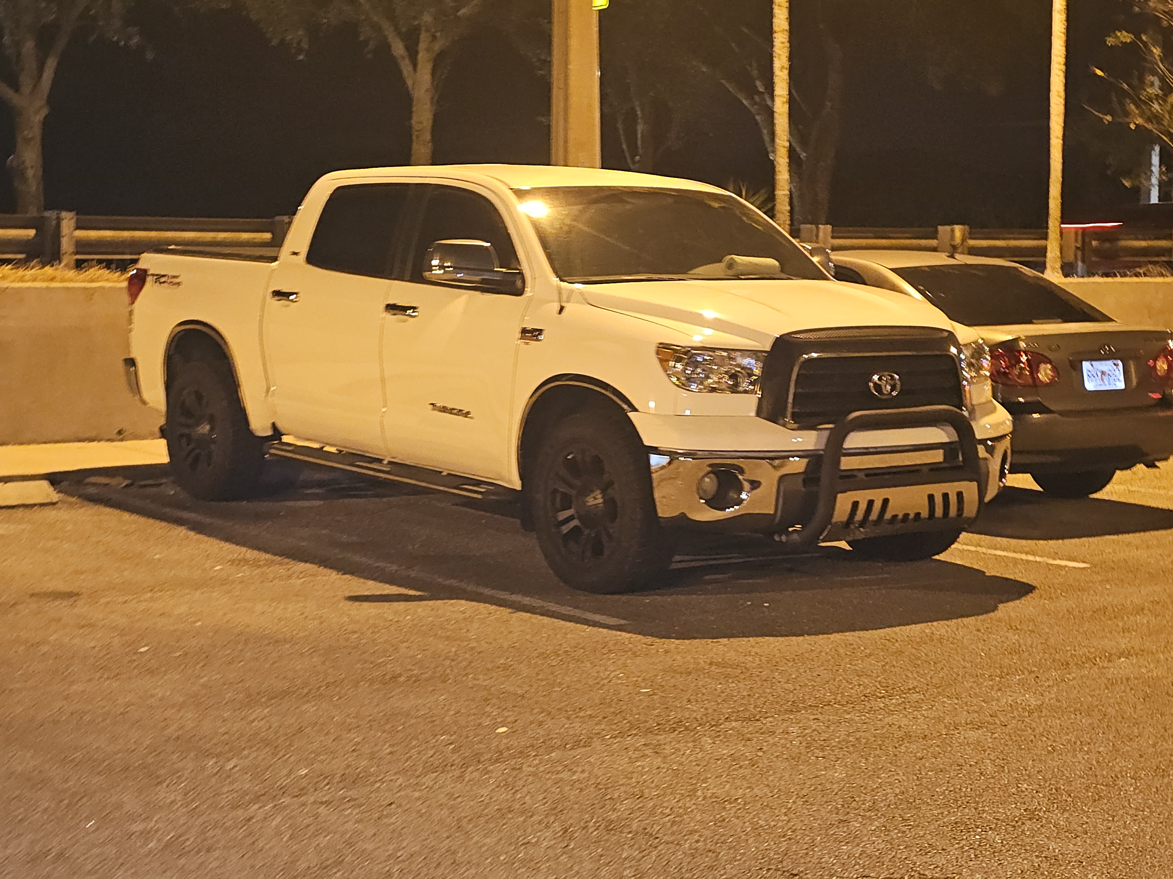 Used 2007 Toyota Tundra SR5 w/ TRD Off-Road Pkg RWD image 30