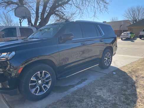 Used 2021 Chevrolet Tahoe LT w/ LT Signature Package image 1